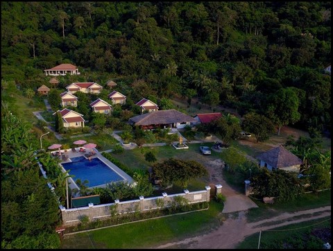 business-center-cambodia-annonces-immobilier-maison-hotel-guesthouse-retraite-bar-piscine-mer-ile-hotel-restaurant-cambodge-vente-cendy-lacroix-etranger-asie-expatriation-commerce-investir-travailler-france-ambassade-ufe-visa-informations-conseils-avocat-location-expat-bungalow.jpeg
